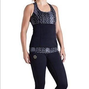 Size M Zaggora Neoprene Tank & Capris